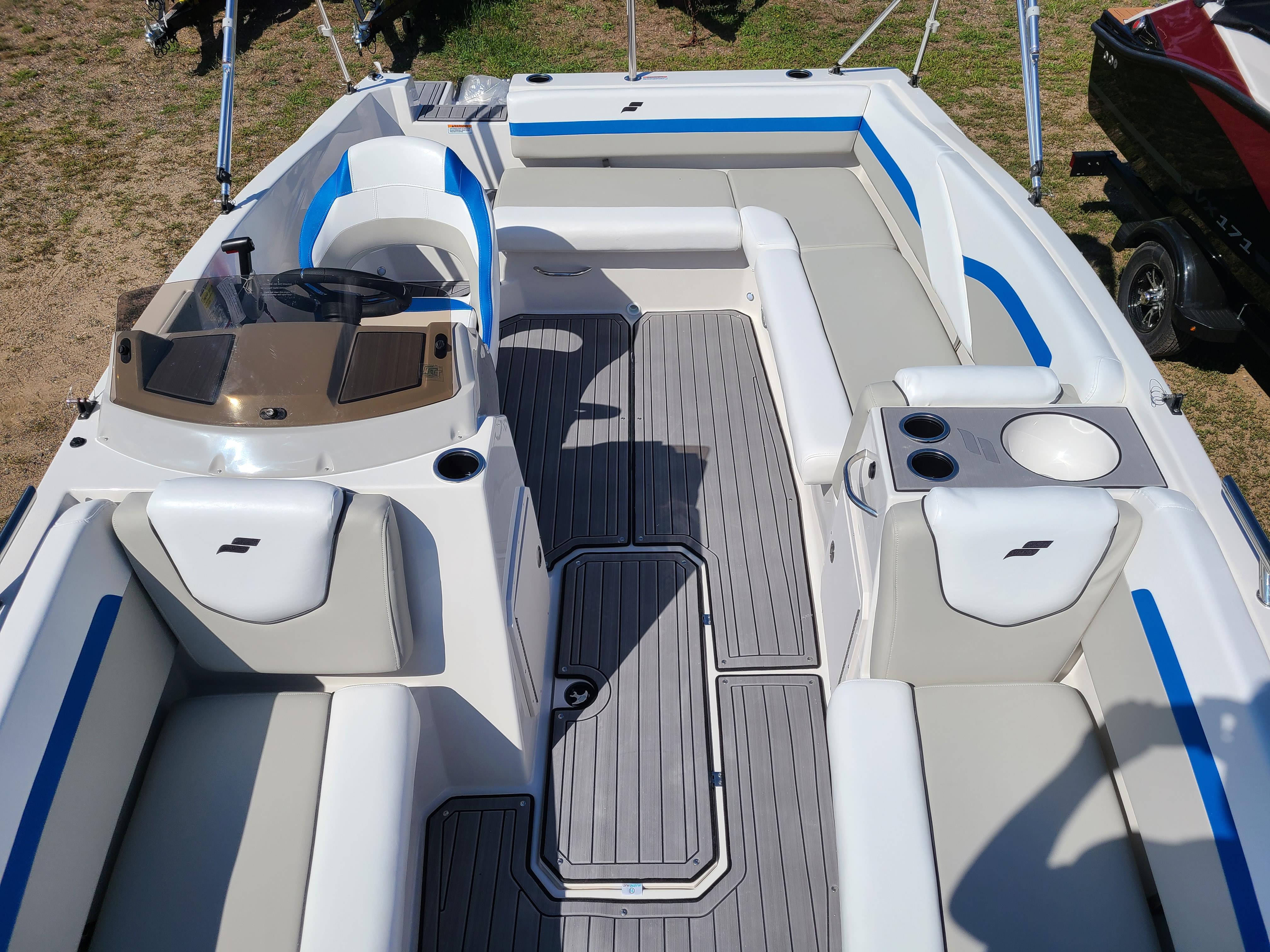 Starcraft® Deck Boats For Sale Minneapolis, MN Starcraft®